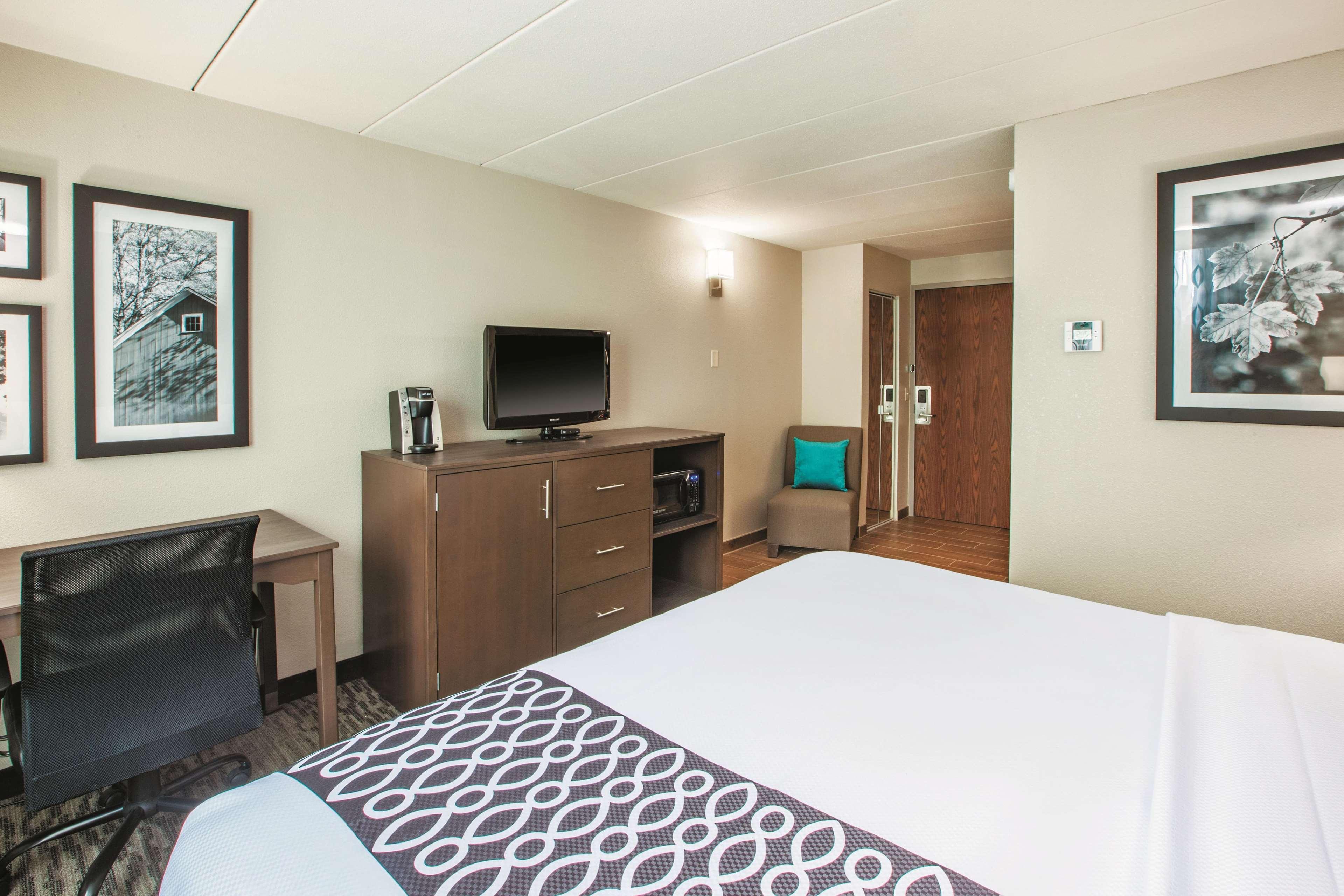 La Quinta By Wyndham Sturbridge Exterior foto