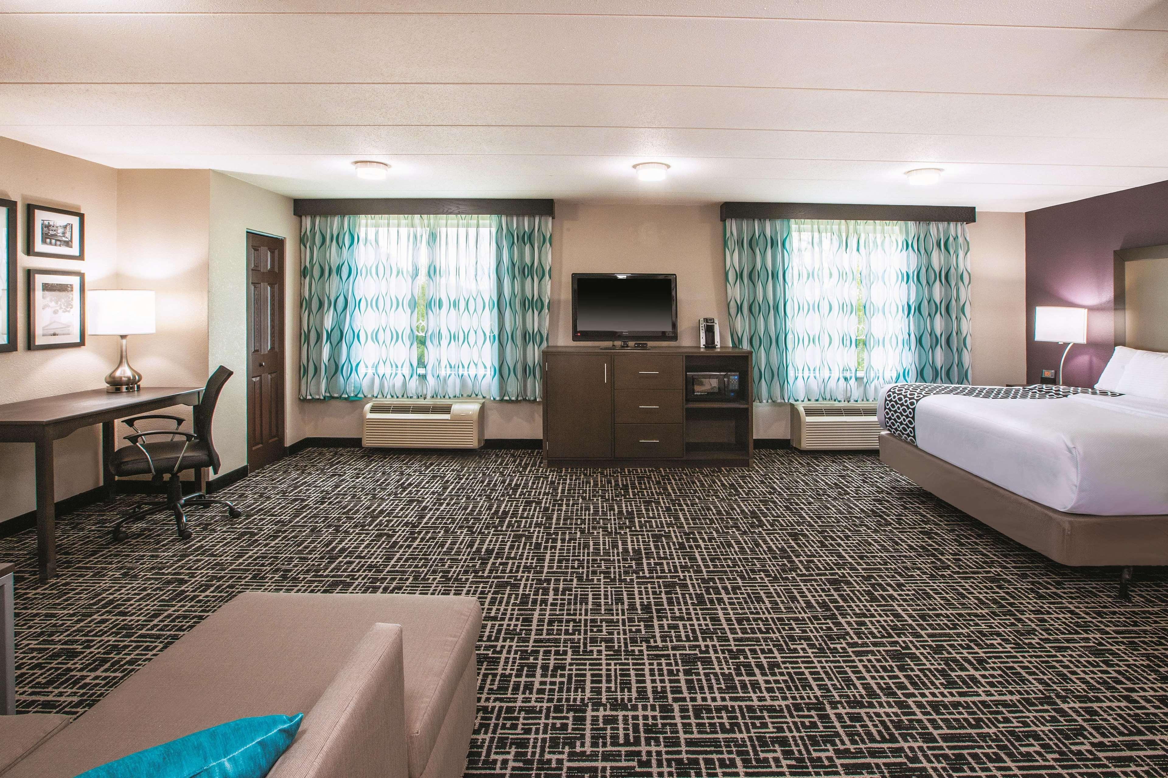 La Quinta By Wyndham Sturbridge Exterior foto