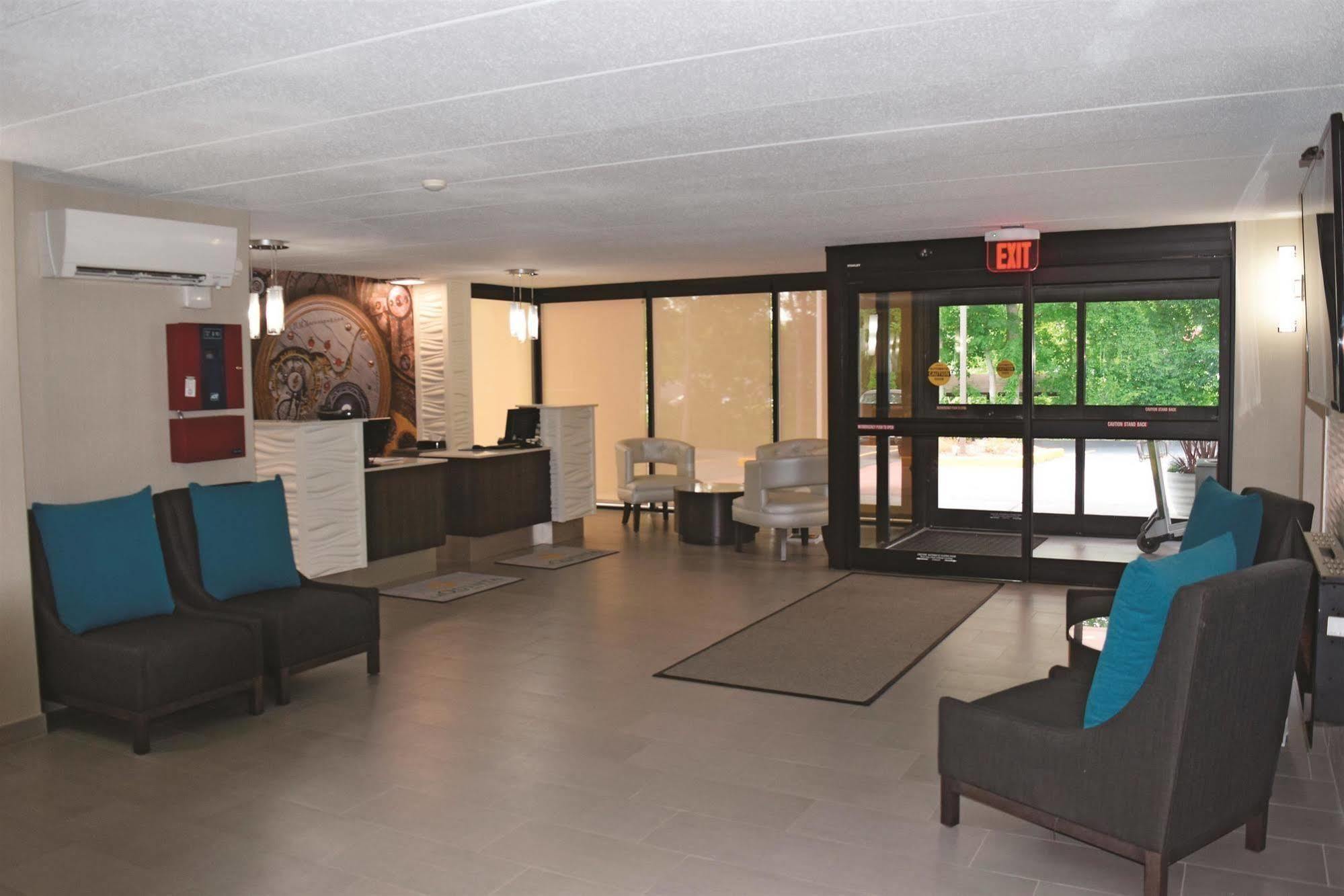 La Quinta By Wyndham Sturbridge Exterior foto